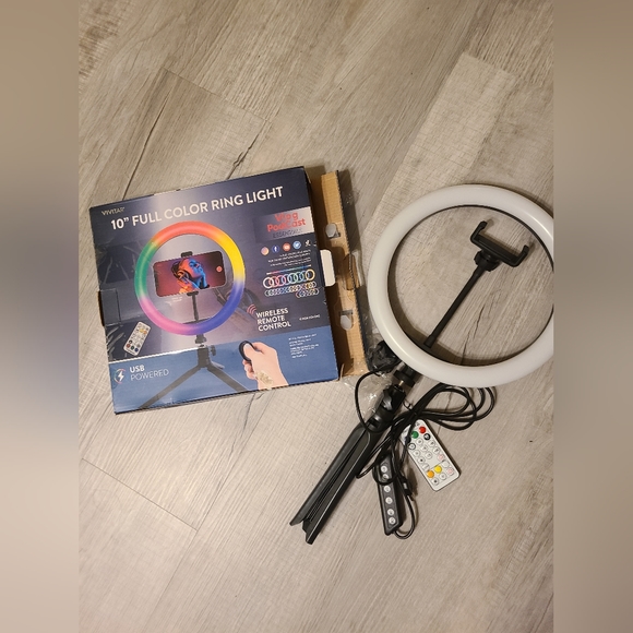 New Vivitar Vlog Essentials 10 Inch Full Color RGB LED Ring Light - Picture 3 of 8